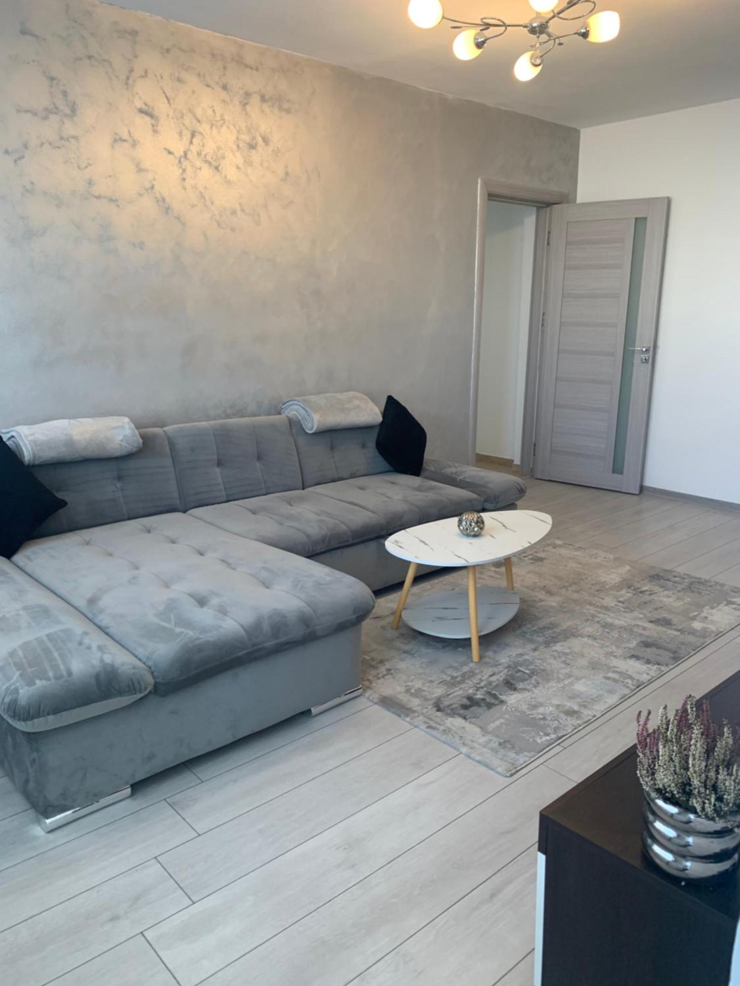 Victoriei Boulevard Private Apartment Braşov Eksteriør bilde